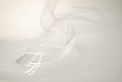 [3] Ultra-thin glass sculpture 