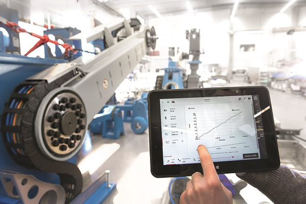 In modern factories employees can perform their tasks from almost any place: in addition to stationary control panels machine applications are available on mobile devices.