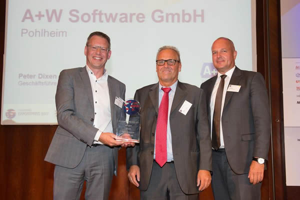   Joy over the won Export Prize – from left to right: Peter Dixen, CEO A+W Software GmbH; Dr. Michael Küttner, A+W Company Communications, Olaf Hoffmann, speaker and CEO Dorsch Holding GmbH. Image source: IHK Frankfurt / Stefan Krutsch