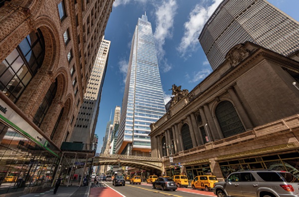 Figure 1 One Vanderbilt view from 42nd Street (© Max Touhey)