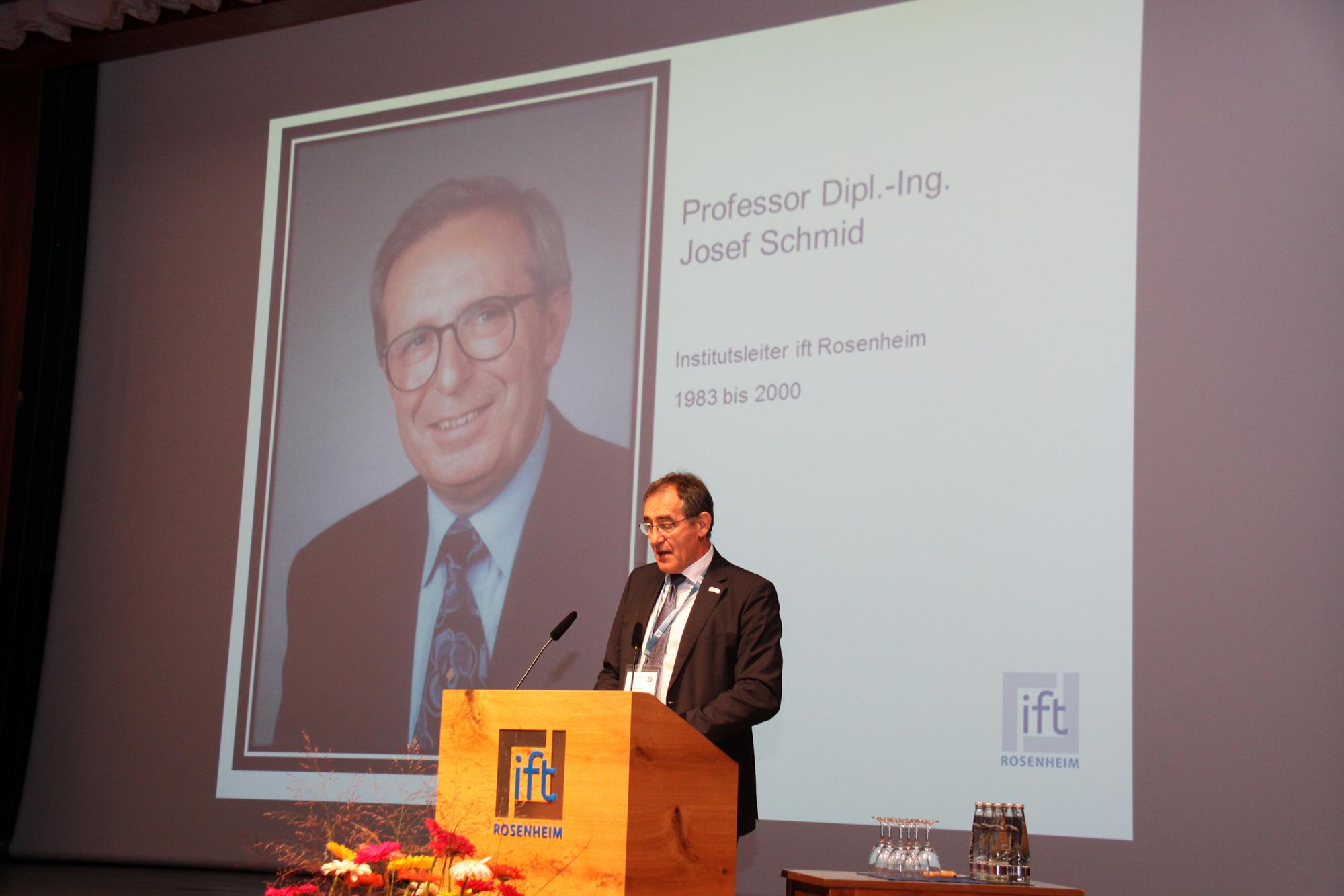      Chairman of the ift Board of Directors, Bernhard Helbing inaugurating the 44 International Rosenheim Window & Facade Conference and also remembering the Head of the Institute for a long tenure, Prof. Josef Schmid, who had passed away suddenly in September. (Source: ift Rosenheim) 