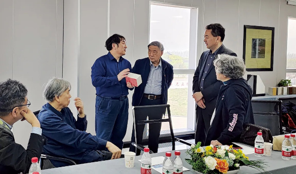 Master Architect Visited Luoyang NorthGlass