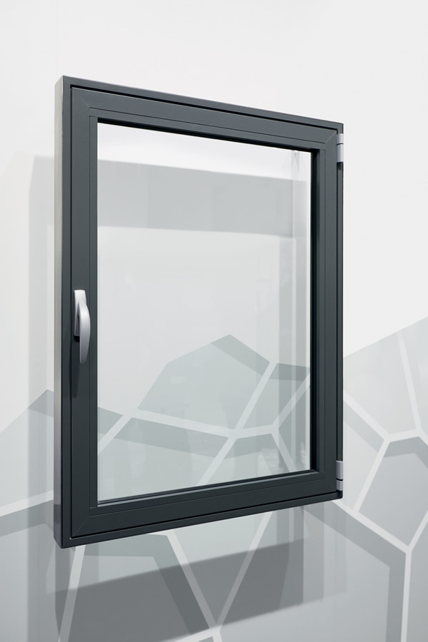 Overall view of a window design with “Roto AL 300” for profile systems with integrated offset Edge 