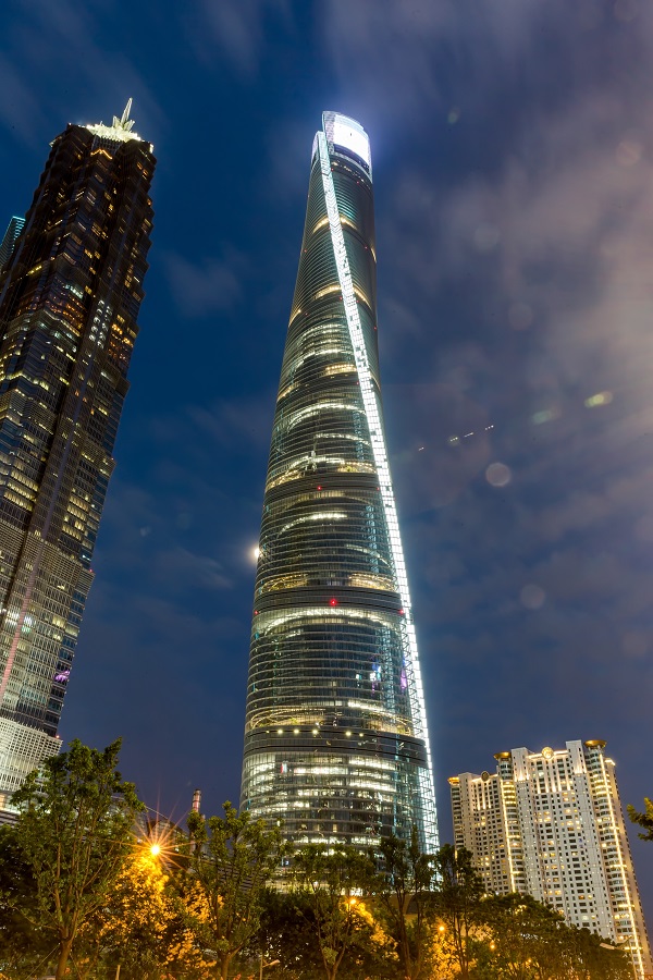 Shanghai Tower in Shanghai-City with SentryGlas®* 