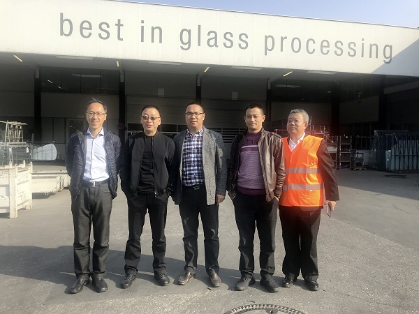 Shuping Bian, the owner of SAYYAS was visiting Glass Forum in LiSEC.