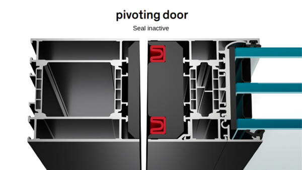 We also guarantee 100% tightness of the pivot door.