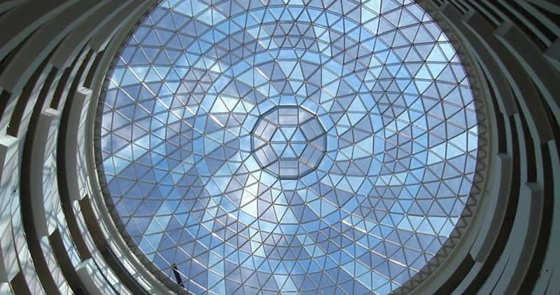 Beautiful near the beach: Hyatt Cancun's 37m (121') glass-clad Lamella dome.