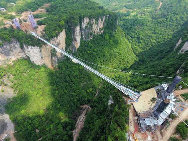 Incredible ‘Zhangjiajie‘ Glass Bridge in China