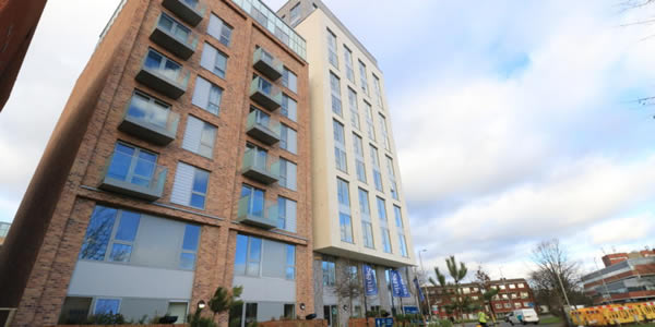 Starring Role for Sapphire’s Glide-On balconies in Elstree