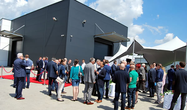  Approximately 100 guests attended the ceremonial opening of the new office building from LiSEC Poland 