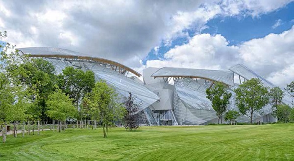 The Fondation Louis Vuitton deploys arguably one of the most fascinating glass roofs ever seen.
