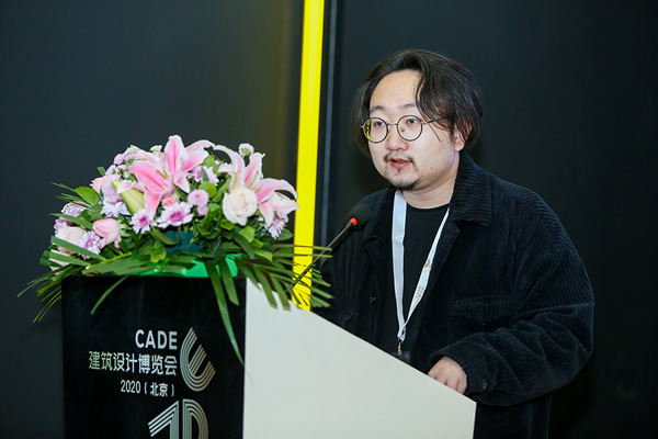 Mr. Gao Changjun, the curator of “Material Possibility” of the Space Device Exhibition