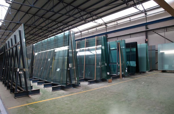 How the storage of laminated glass affects the glass cutting