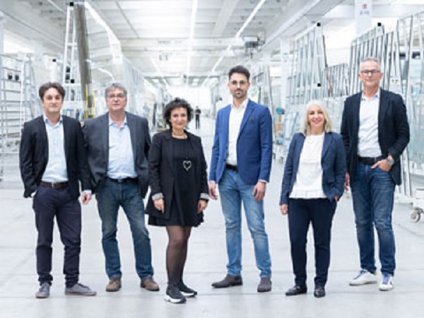 one team for flat and curved glass: sedak sales team © Thomas Dashuber