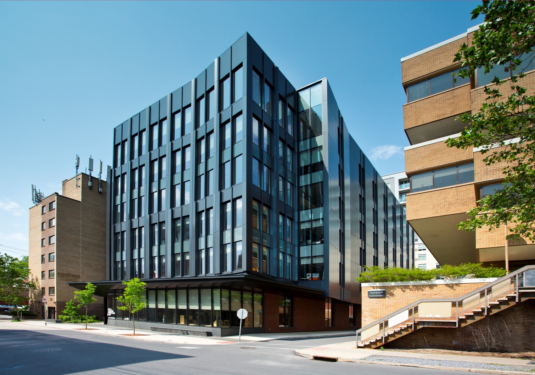 Large Solarban® 60 Acuity® Glass Vertical Windows Deliver Daylighting and Transparency at Penn State University’s New Innovation Hub