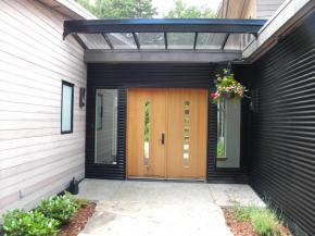 How to Choose The Perfect Glass Canopy for Your Front Door