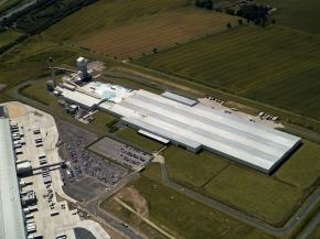 Guardian Glass invests in upgrade and modernisation of glass production lines in the UK and Hungary. Aerial view of Guardian Glass plant, Goole, United Kingdom.