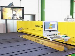 HEGLA is showing the ProLam LSR, a newly developed cutting system for LSG equipped for the first time with the time-saving laser diode heating technology as a system in series production.