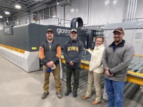 Proudly standing in front of Louie Noodles – from left: Mid-American Glass Operators Sean Varner and Steve Moritz with President Michelle Magyar and Processing and Quality Engineer Weston Grove.