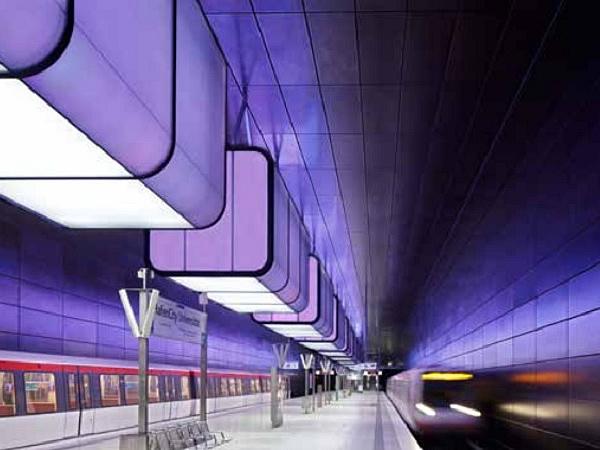 Lightning box  | station “HafenCity Universität” | Hamburg | ca. 250 m² | Fini Curve VSG 
