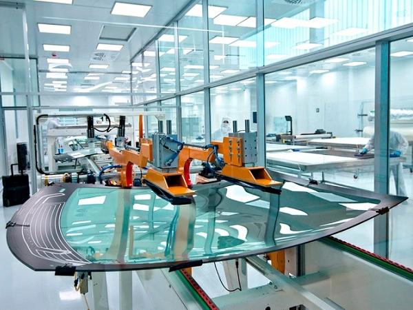 AGP eGlass produces the largest ever windshield in the history of a passenger vehicle