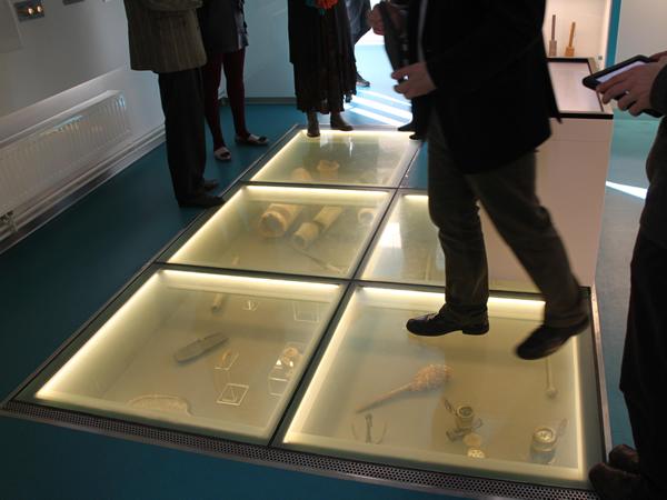 Intelligent Glass | Switchable Glass Floors