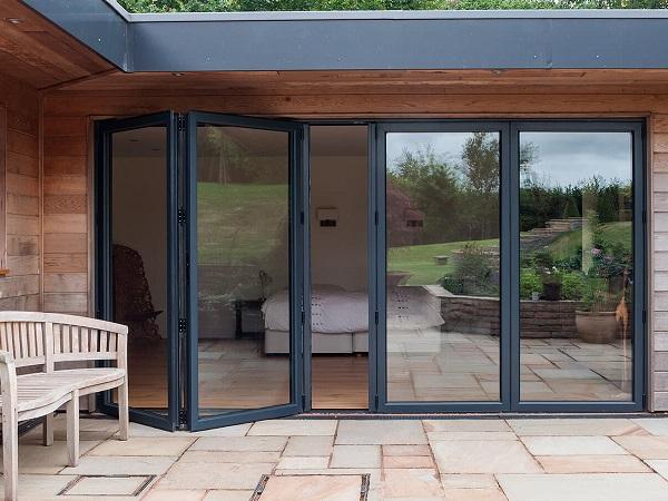 West’s best fabricator launches Smarts’ slimmest bifold