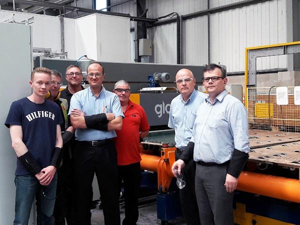 From the right: Andrew Smith, Darren Spencer, Barry Tennant and Robert Dyke from Independent Glass, with Ralph Staniforth from Glaston UK, standing behind, and Kalle Kaijanen from Glaston Finland on the left.