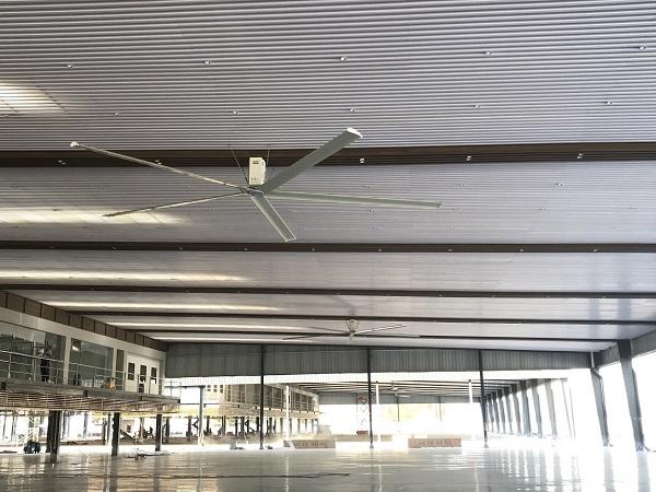 NorthGlass HVLS fan are applied in car showrooms