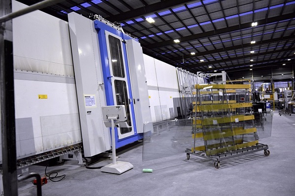 Washing machine and turning station of Bystronic glass B’JUMBO line at Metro Performance Glass © Metro Performance Glass