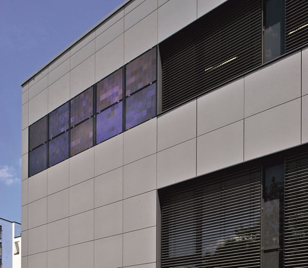 The southwest façade of Fraunhofer ISE in Freiburg with TPedge modules © Fraunhofer ISE