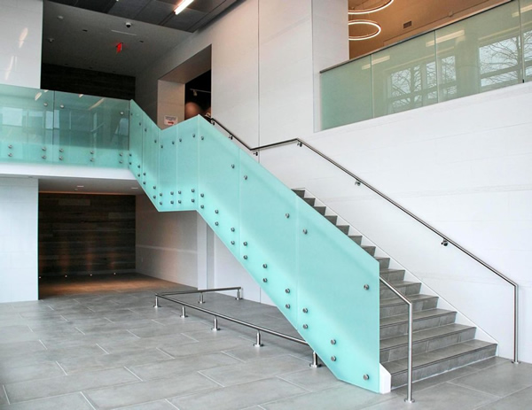 TCP’s Track Rail, and Point series glass and stainless steel railing was used throughout this renovation project.