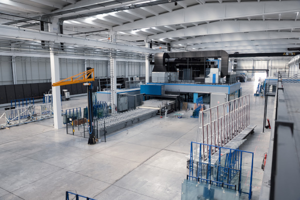 © LiSEC; PlusLam lamination line and infeed and clean room