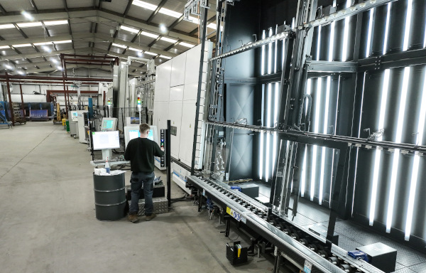 Ravensby Glass: Heritage and Passion in Glass Processing