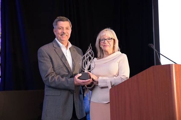 AAMA presented with World Vision's 2017 Crystal Vision Partnership Award during International Builders Show