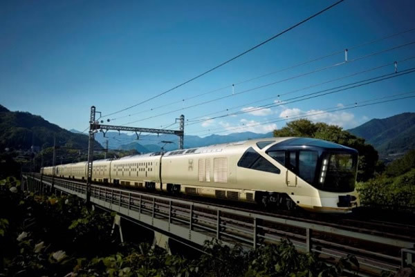 AGC Asahi Glass WONDERLITE™ Adopted for Luxury Train, "Train Suite Shiki-shima"