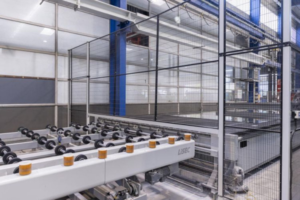 © LiSEC; the glass sheets are conveyed to the glass cutting line via the LiSEC ATL