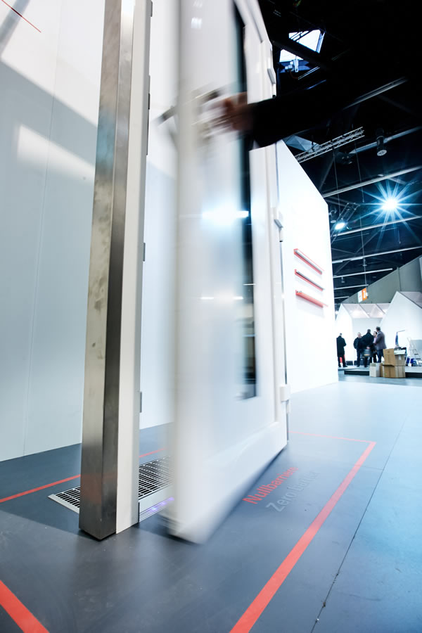 The transformation from a component manufacturer to a window and door technology system solutions provider is also reflected in exclusive Roto customer product units, was the message delivered in Berlin during the 11th International Trade Press Day. An example of this is the main and terrace door zero-barrier package.