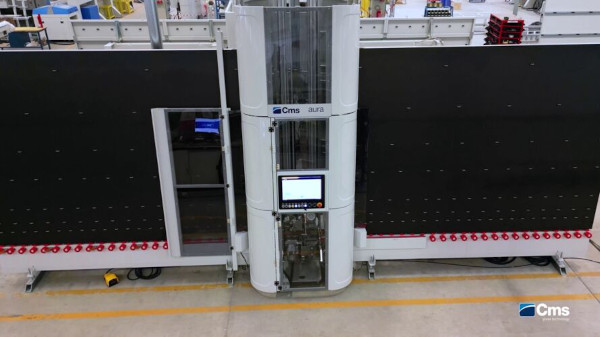 The most cost-effective solution for seaming rectangular glass? CMS aura!