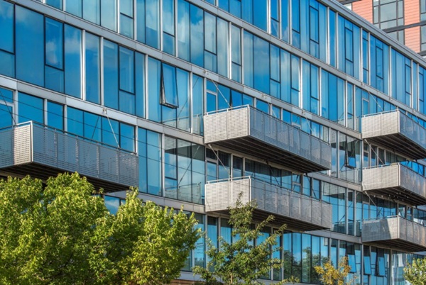 Centrum Wicker Park Apartments in Chicago Showcase Crispness and Clarity of Solarban® R67 Glass by Vitro