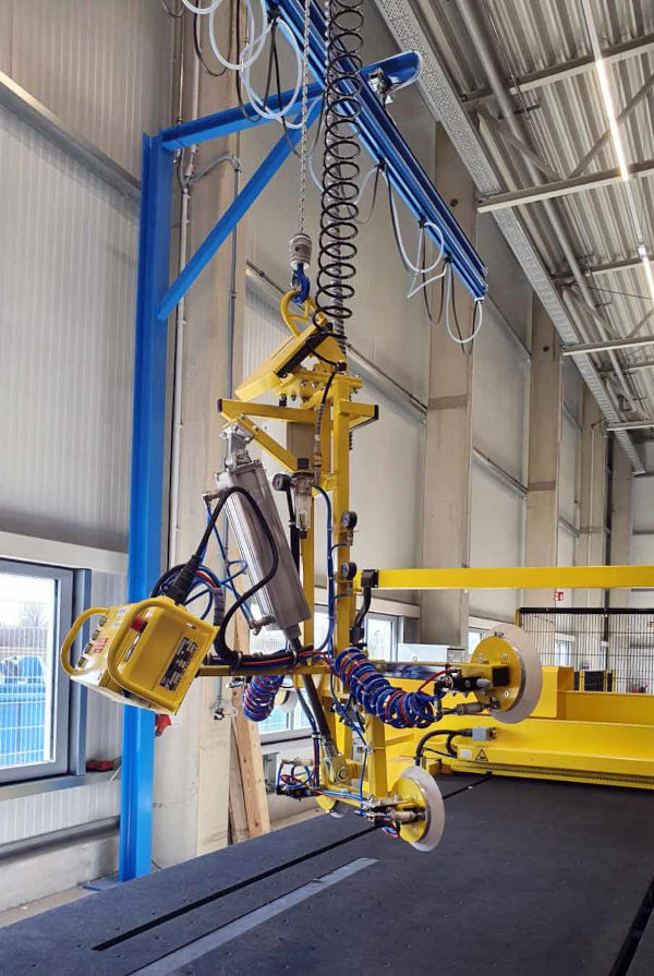 Chain-guided lifting devices, which may be mounted to a slewing crane or lightweight craneway to make them suitable for use in handling, offer additional flexibility.