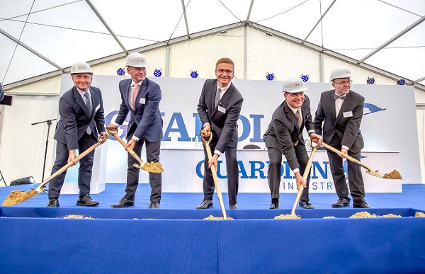 From left to right: Grzegorz Kuznik, Plant Manager Guus Boekhoudt, Vice President of Guardian Glass in Europe Krzysztof Matyjaszczyk, Częstochowa City Mayor Kevin Baird, Guardian Glass President and CEO  Conrad Bruch, Ambassador of the Grand Duchy of Luxembourg Photo Guardian Glass, LLC