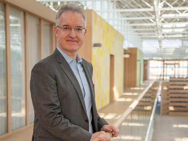 Davide Cappellino : Our first low-carbon glass range is a key milestone in AGC’s carbon reduction roadmap.