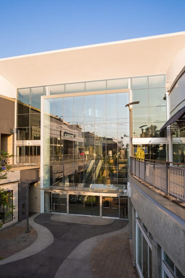 Del Amo Fashion Center Mall Receives An Upgrade