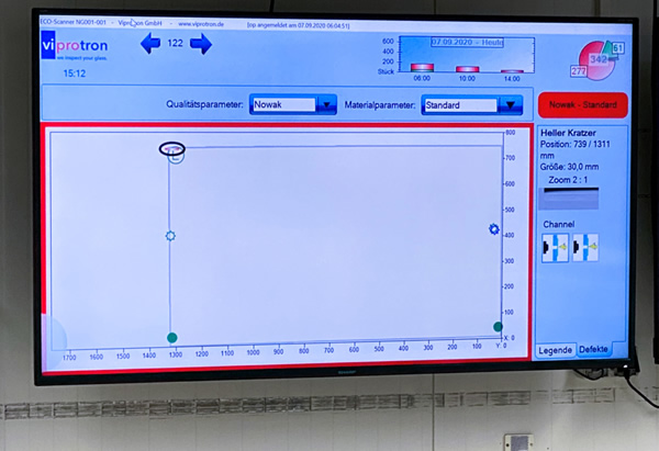 The screen displays the actual glass dimension, quality zones and each defect and its precise position.