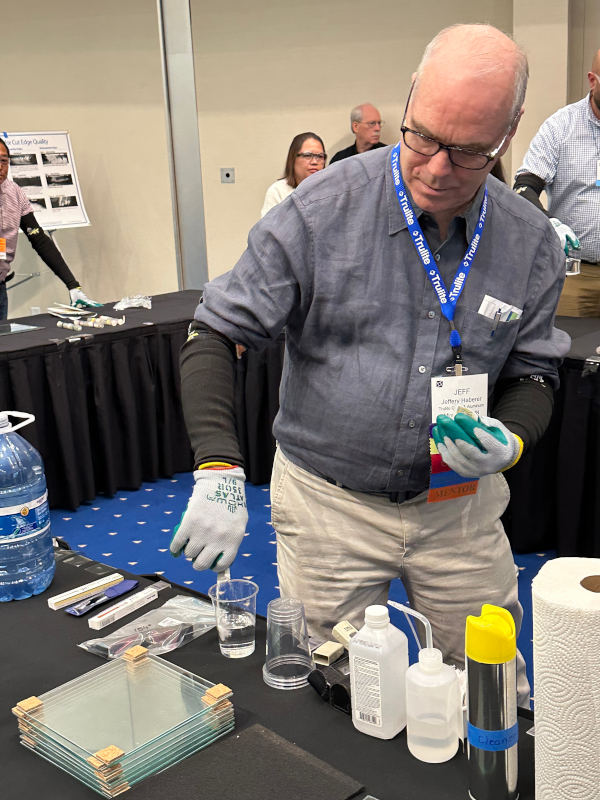 Conference Participants Try Their Hand at Glass Cutting, Washing in FGIA Workshop