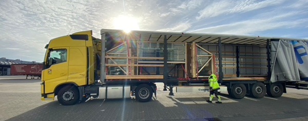 Fig. 14: The three sections are loaded into the truck and transported from Ghent to Düsseldorf.