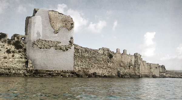 Figure 14. Restoration of the Bembo’s Bastion by a glass masonry that consists of interlocking cast glass units. The glass structure fills the missing parts that have collapsed and completes the original shape of the tower (Barou 2016). 