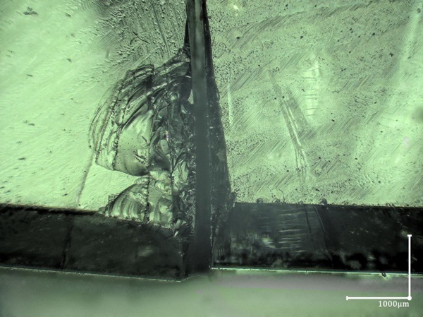 Fig. 16: Fracture initiation point with reflected lighting, 50X, 2D image produced from 3D picture, detail becomes visible.