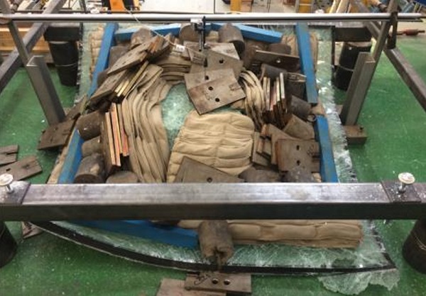 Fig. 17: The insulating panel collapsed after 43 days at the load of 832 kg